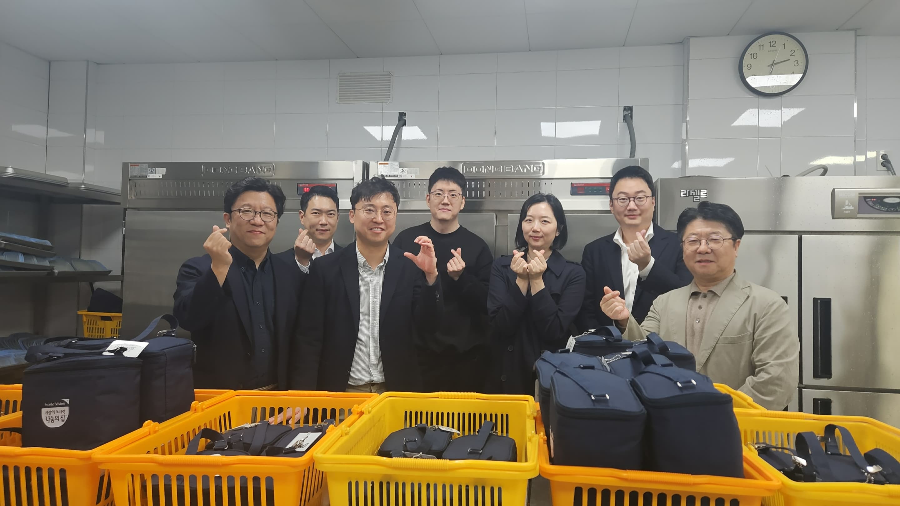 World Vision 'Lunchbox of Love' Volunteer Activity